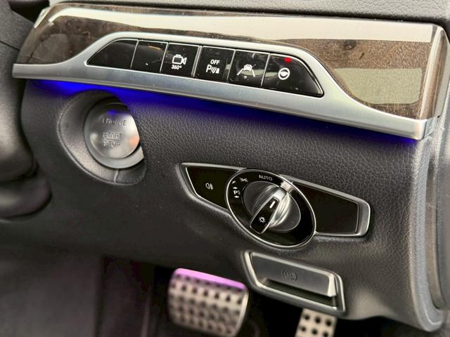 Ｓクラス Ｓ５５０ロング　ＡＭＧスポーツＰＫＧ　ＷＡＬＤ２１インチＡＷ　ローダウン　マフラー　パノラマＳＲ　ブラックレザー　ＲＳＰ　Ｂｕｒｍｅｓｔｅｒ　ＬＥＤ　シートヒーター　ベンチレーション　ナビ　地デジ　禁煙（32枚目）