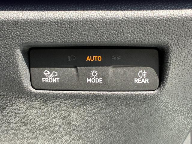 パサート ｅＴＳＩ　Ｒライン　認定中古車　純正ＮＡＶＩ　バックカメラ　ＥＴＣ　ＬＥＤヘッドライト　障害物センサー　アラウンドビューカメラ　禁煙車　当店ユーザー下取車　ワンオーナー　トランクドア自動開閉　純正アルミホイール（23枚目）