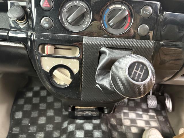 エブリイ PA AC PS 5MT フレンチバスキット 外足回りリフトアップ MTタイヤ 外ホイール 外シートカバー 外フロアマット 外ハンドル ダッシュ板トリム塗装 オーディオディスプレー ETC バックカメラ(40枚目)