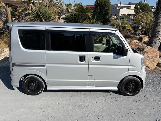 NV100クリッパーバン DX AC PS 4AT リフトアップ 社外キーレス 社外パワーウィンドウ 社外オーディオディスプレー バックカメラ ETC 追加メーター 社外シートカバー 社外ホイール(9枚目)