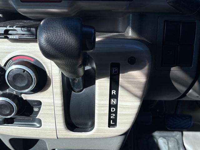 NV100クリッパーバン DX AC PS 4AT リフトアップ 社外キーレス 社外パワーウィンドウ 社外オーディオディスプレー バックカメラ ETC 追加メーター 社外シートカバー 社外ホイール(40枚目)