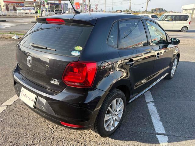 ポロ TSIコンフォートラインアップグレードパック バックカメラ ナビ オートクルーズコントロール アルミホイール オートライト キーレスエントリー アイドリングストップ AT 盗難防止システム ABS CD DVD再生 エアコン パワーステアリング(19枚目)