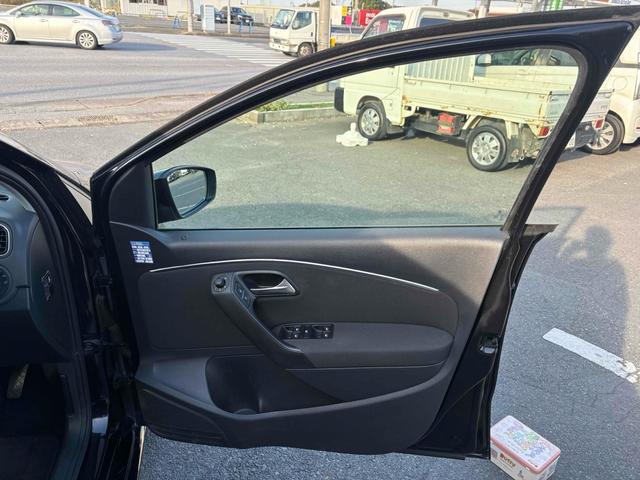 ポロ TSIコンフォートラインアップグレードパック バックカメラ ナビ オートクルーズコントロール アルミホイール オートライト キーレスエントリー アイドリングストップ AT 盗難防止システム ABS CD DVD再生 エアコン パワーステアリング(40枚目)