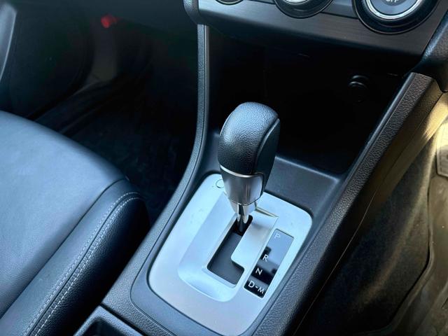 インプレッサＧ４ ２．０ｉアイサイト　４ＷＤ　ＥＴＣ　オートクルーズコントロール　衝突被害軽減システム　バックカメラ　ナビ　ＴＶ　アルミホイール　オートライト　ＣＶＴ　シートヒーター　スマートキー　アイドリングストップ　盗難防止システム（9枚目）