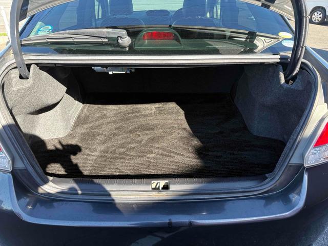 インプレッサＧ４ ２．０ｉアイサイト　４ＷＤ　ＥＴＣ　オートクルーズコントロール　衝突被害軽減システム　バックカメラ　ナビ　ＴＶ　アルミホイール　オートライト　ＣＶＴ　シートヒーター　スマートキー　アイドリングストップ　盗難防止システム（18枚目）