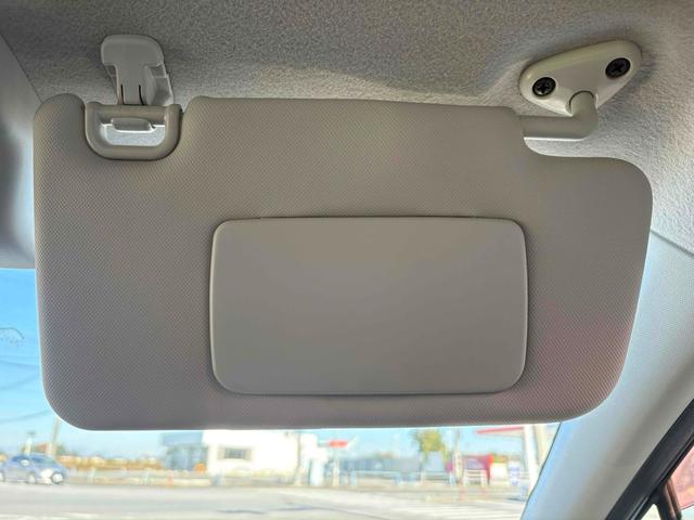 インプレッサＧ４ ２．０ｉアイサイト　４ＷＤ　ＥＴＣ　オートクルーズコントロール　衝突被害軽減システム　バックカメラ　ナビ　ＴＶ　アルミホイール　オートライト　ＣＶＴ　シートヒーター　スマートキー　アイドリングストップ　盗難防止システム（24枚目）