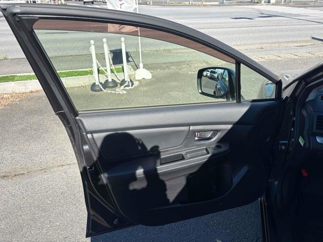 インプレッサＧ４ ２．０ｉアイサイト　４ＷＤ　ＥＴＣ　オートクルーズコントロール　衝突被害軽減システム　バックカメラ　ナビ　ＴＶ　アルミホイール　オートライト　ＣＶＴ　シートヒーター　スマートキー　アイドリングストップ　盗難防止システム（34枚目）