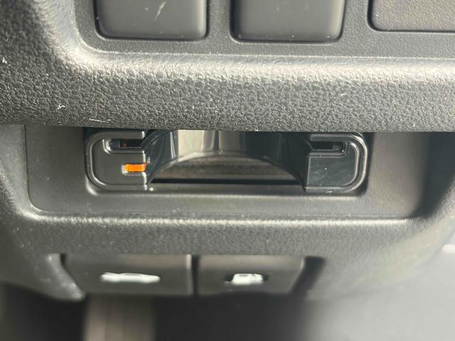 ジューク 15RX ETC バックカメラ ナビ TV オートライト キーレスエントリー 電動格納ミラー CVT 衝突安全ボディ CD ABS エアコン パワーステアリング パワーウィンドウ(10枚目)