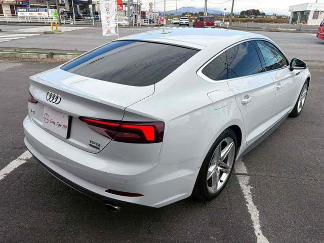 Ａ５スポーツバック ２．０ＴＦＳＩクワトロ　スポーツ　４ＷＤ　ＥＴＣ　クリアランスソナー　オートクルーズコントロール　パークアシスト　衝突被害軽減システム　バックカメラ　ナビ　ＴＶ　アルミホイール　オートライト　ＨＩＤ　ＡＴ　シートヒーター　スマートキー（16枚目）