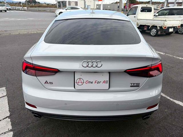 Ａ５スポーツバック ２．０ＴＦＳＩクワトロ　スポーツ　４ＷＤ　ＥＴＣ　クリアランスソナー　オートクルーズコントロール　パークアシスト　衝突被害軽減システム　バックカメラ　ナビ　ＴＶ　アルミホイール　オートライト　ＨＩＤ　ＡＴ　シートヒーター　スマートキー（17枚目）