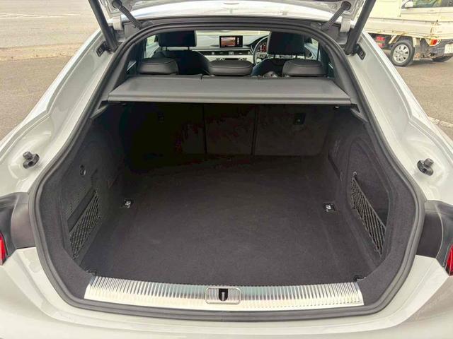 Ａ５スポーツバック ２．０ＴＦＳＩクワトロ　スポーツ　４ＷＤ　ＥＴＣ　クリアランスソナー　オートクルーズコントロール　パークアシスト　衝突被害軽減システム　バックカメラ　ナビ　ＴＶ　アルミホイール　オートライト　ＨＩＤ　ＡＴ　シートヒーター　スマートキー（19枚目）