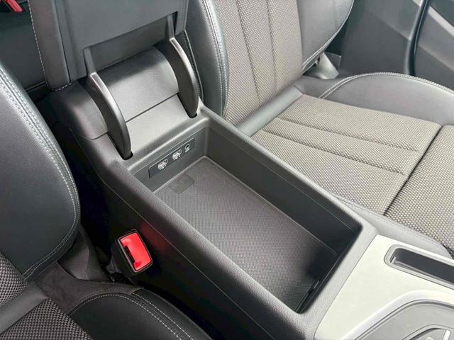 Ａ５スポーツバック ２．０ＴＦＳＩクワトロ　スポーツ　４ＷＤ　ＥＴＣ　クリアランスソナー　オートクルーズコントロール　パークアシスト　衝突被害軽減システム　バックカメラ　ナビ　ＴＶ　アルミホイール　オートライト　ＨＩＤ　ＡＴ　シートヒーター　スマートキー（31枚目）