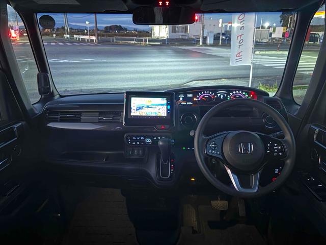 Ｎ－ＢＯＸカスタム Ｇ・Ｌホンダセンシング　ＥＴＣ　バックカメラ　両側スライド・片側電動　ナビ　ＴＶ　クリアランスソナー　オートクルーズコントロール　レーンアシスト　衝突被害軽減システム　オートライト　ＬＥＤヘッドランプ　スマートキー（2枚目）