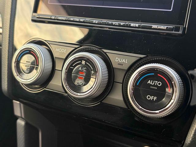 フォレスター ２．０ｉ－Ｌ　４ＷＤ　ＥＴＣ　バックカメラ　オートクルーズコントロール　ナビ　ＴＶ　ＨＩＤ　アルミホイール　キーレスエントリー　電動格納ミラー　シートヒーター　ＭＴ　盗難防止システム　衝突安全ボディ　ＵＳＢ（7枚目）