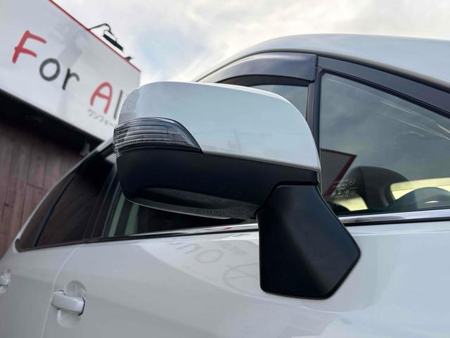 フォレスター ２．０ｉ－Ｌ　４ＷＤ　ＥＴＣ　バックカメラ　オートクルーズコントロール　ナビ　ＴＶ　ＨＩＤ　アルミホイール　キーレスエントリー　電動格納ミラー　シートヒーター　ＭＴ　盗難防止システム　衝突安全ボディ　ＵＳＢ（22枚目）