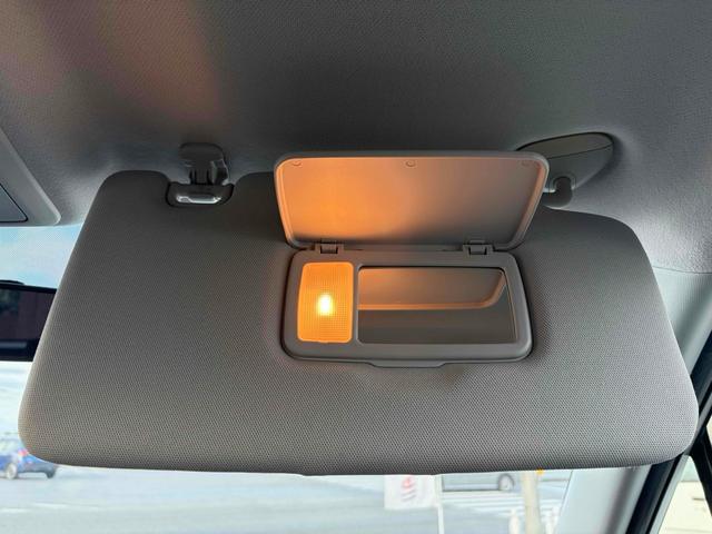 フォレスター ２．０ｉ－Ｌ　４ＷＤ　ＥＴＣ　バックカメラ　オートクルーズコントロール　ナビ　ＴＶ　ＨＩＤ　アルミホイール　キーレスエントリー　電動格納ミラー　シートヒーター　ＭＴ　盗難防止システム　衝突安全ボディ　ＵＳＢ（34枚目）