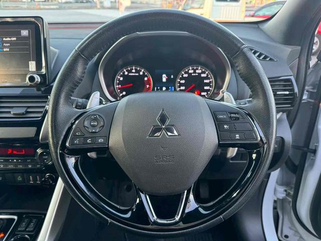 自ら操るハンドル！ドライバーの生命線です。お客様の目で実際にご確認ください。