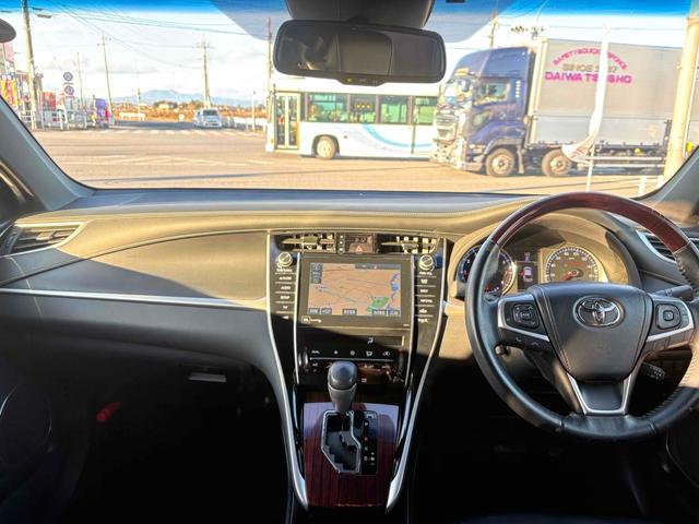 ハリアー プレミアム　モデリスタエアロ　ＪＢＬサウンド　メーカーナビ　バックカメラ　オートクルーズコントロール　レーンアシスト　パワーシート　ＴＶ　オートマチックハイビーム　オートライト　ＬＥＤヘッドランプ　電動リアゲート（2枚目）