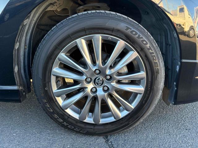 ハリアー プレミアム　モデリスタエアロ　ＪＢＬサウンド　メーカーナビ　バックカメラ　オートクルーズコントロール　レーンアシスト　パワーシート　ＴＶ　オートマチックハイビーム　オートライト　ＬＥＤヘッドランプ　電動リアゲート（20枚目）