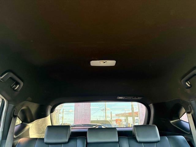 ハリアー プレミアム　モデリスタエアロ　ＪＢＬサウンド　メーカーナビ　バックカメラ　オートクルーズコントロール　レーンアシスト　パワーシート　ＴＶ　オートマチックハイビーム　オートライト　ＬＥＤヘッドランプ　電動リアゲート（22枚目）