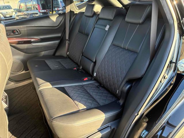 ハリアー プレミアム　モデリスタエアロ　ＪＢＬサウンド　メーカーナビ　バックカメラ　オートクルーズコントロール　レーンアシスト　パワーシート　ＴＶ　オートマチックハイビーム　オートライト　ＬＥＤヘッドランプ　電動リアゲート（38枚目）