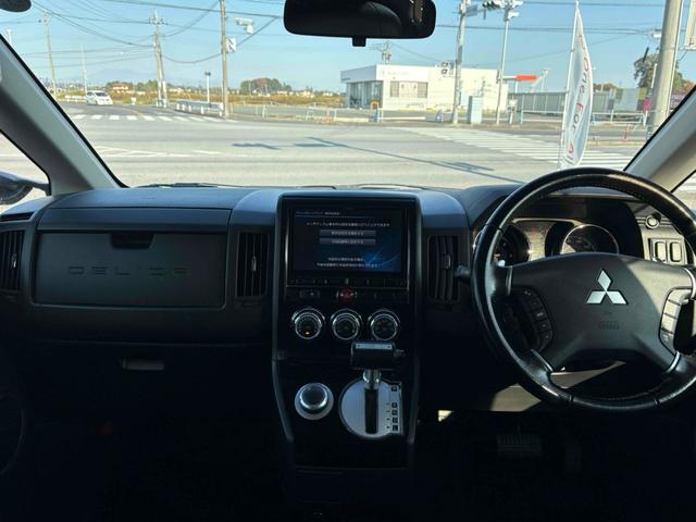 デリカＤ：５ Ｄ　パワーパッケージ　４ＷＤ　ＥＴＣ　ナビ　ＴＶ　オートクルーズコントロール　両側電動スライドドア　オートライト　ＨＩＤ　スマートキー　電動格納ミラー　シートヒーター　後席モニター　３列シート　ウォークスルー　ＡＴ（2枚目）