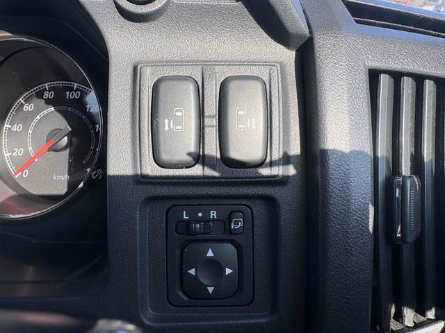 デリカＤ：５ Ｄ　パワーパッケージ　４ＷＤ　ＥＴＣ　ナビ　ＴＶ　オートクルーズコントロール　両側電動スライドドア　オートライト　ＨＩＤ　スマートキー　電動格納ミラー　シートヒーター　後席モニター　３列シート　ウォークスルー　ＡＴ（7枚目）