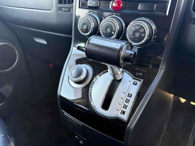 デリカＤ：５ Ｄ　パワーパッケージ　４ＷＤ　ＥＴＣ　ナビ　ＴＶ　オートクルーズコントロール　両側電動スライドドア　オートライト　ＨＩＤ　スマートキー　電動格納ミラー　シートヒーター　後席モニター　３列シート　ウォークスルー　ＡＴ（10枚目）