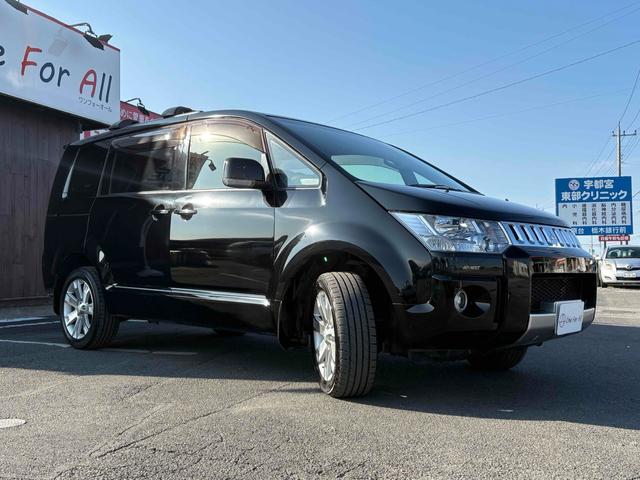 デリカＤ：５ Ｄ　パワーパッケージ　４ＷＤ　ＥＴＣ　ナビ　ＴＶ　オートクルーズコントロール　両側電動スライドドア　オートライト　ＨＩＤ　スマートキー　電動格納ミラー　シートヒーター　後席モニター　３列シート　ウォークスルー　ＡＴ（12枚目）