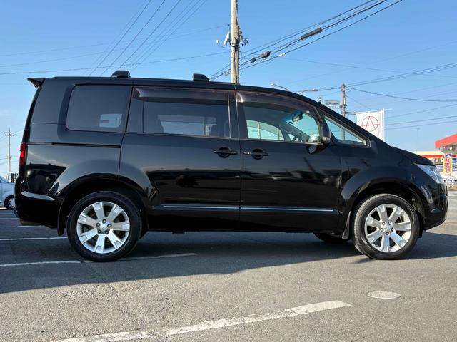 デリカＤ：５ Ｄ　パワーパッケージ　４ＷＤ　ＥＴＣ　ナビ　ＴＶ　オートクルーズコントロール　両側電動スライドドア　オートライト　ＨＩＤ　スマートキー　電動格納ミラー　シートヒーター　後席モニター　３列シート　ウォークスルー　ＡＴ（14枚目）