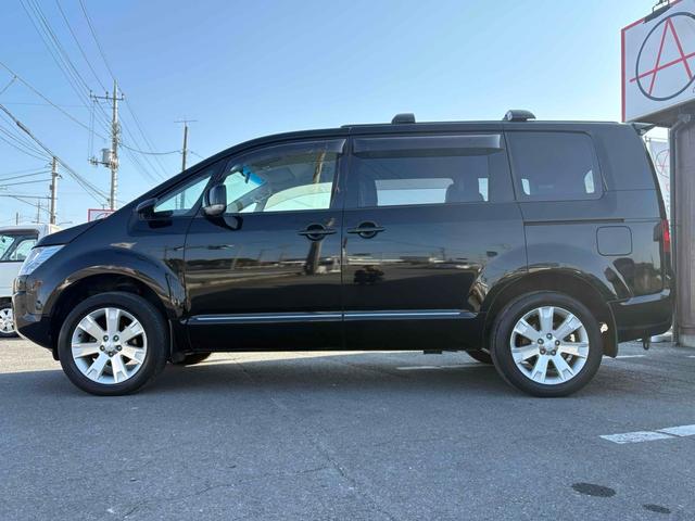 デリカＤ：５ Ｄ　パワーパッケージ　４ＷＤ　ＥＴＣ　ナビ　ＴＶ　オートクルーズコントロール　両側電動スライドドア　オートライト　ＨＩＤ　スマートキー　電動格納ミラー　シートヒーター　後席モニター　３列シート　ウォークスルー　ＡＴ（15枚目）