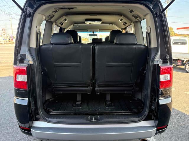 デリカＤ：５ Ｄ　パワーパッケージ　４ＷＤ　ＥＴＣ　ナビ　ＴＶ　オートクルーズコントロール　両側電動スライドドア　オートライト　ＨＩＤ　スマートキー　電動格納ミラー　シートヒーター　後席モニター　３列シート　ウォークスルー　ＡＴ（19枚目）