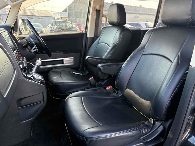 デリカＤ：５ Ｄ　パワーパッケージ　４ＷＤ　ＥＴＣ　ナビ　ＴＶ　オートクルーズコントロール　両側電動スライドドア　オートライト　ＨＩＤ　スマートキー　電動格納ミラー　シートヒーター　後席モニター　３列シート　ウォークスルー　ＡＴ（31枚目）