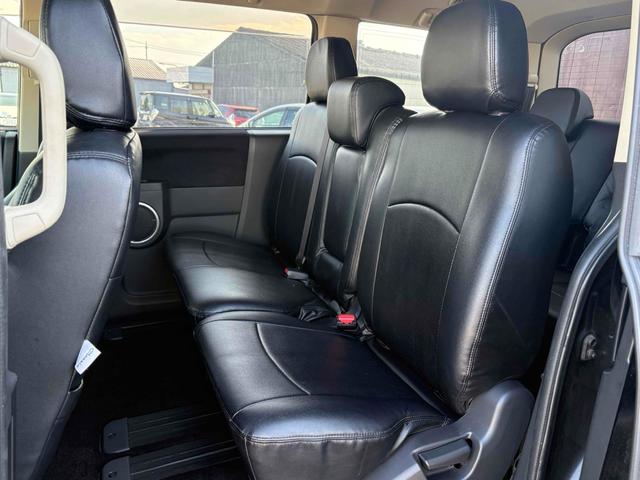 デリカＤ：５ Ｄ　パワーパッケージ　４ＷＤ　ＥＴＣ　ナビ　ＴＶ　オートクルーズコントロール　両側電動スライドドア　オートライト　ＨＩＤ　スマートキー　電動格納ミラー　シートヒーター　後席モニター　３列シート　ウォークスルー　ＡＴ（33枚目）