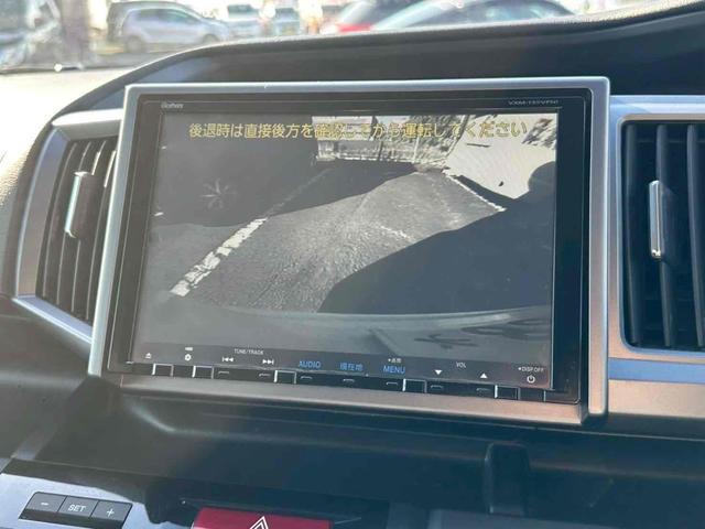 ステップワゴンスパーダ Ｚ　ＥＴＣ　バックカメラ　ナビ　ＴＶ　オートクルーズコントロール　両側電動スライドドア　ＨＩＤ　アイドリングストップ　電動格納ミラー　３列シート　ＣＶＴ　アルミホイール　ＣＤ　ＤＶＤ再生　ＵＳＢ（4枚目）