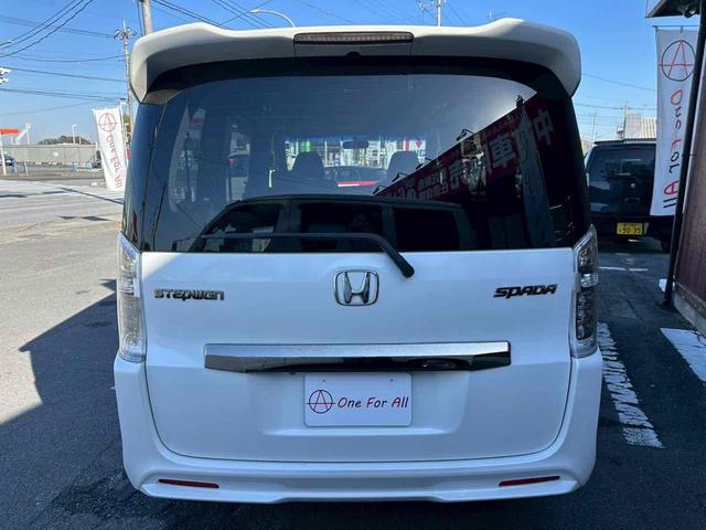 ステップワゴンスパーダ Ｚ　ＥＴＣ　バックカメラ　ナビ　ＴＶ　オートクルーズコントロール　両側電動スライドドア　ＨＩＤ　アイドリングストップ　電動格納ミラー　３列シート　ＣＶＴ　アルミホイール　ＣＤ　ＤＶＤ再生　ＵＳＢ（18枚目）