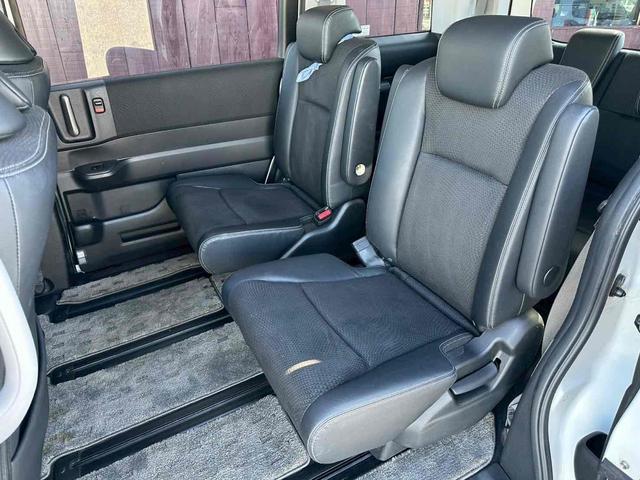 ステップワゴンスパーダ Ｚ　ＥＴＣ　バックカメラ　ナビ　ＴＶ　オートクルーズコントロール　両側電動スライドドア　ＨＩＤ　アイドリングストップ　電動格納ミラー　３列シート　ＣＶＴ　アルミホイール　ＣＤ　ＤＶＤ再生　ＵＳＢ（25枚目）