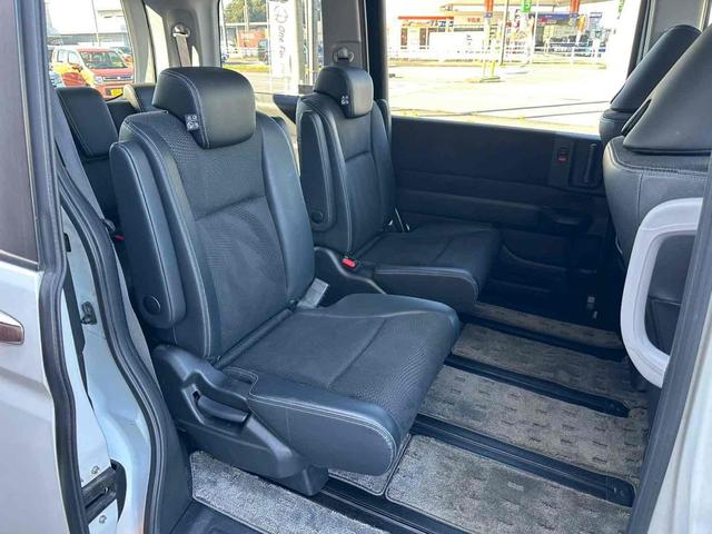 ステップワゴンスパーダ Ｚ　ＥＴＣ　バックカメラ　ナビ　ＴＶ　オートクルーズコントロール　両側電動スライドドア　ＨＩＤ　アイドリングストップ　電動格納ミラー　３列シート　ＣＶＴ　アルミホイール　ＣＤ　ＤＶＤ再生　ＵＳＢ（29枚目）