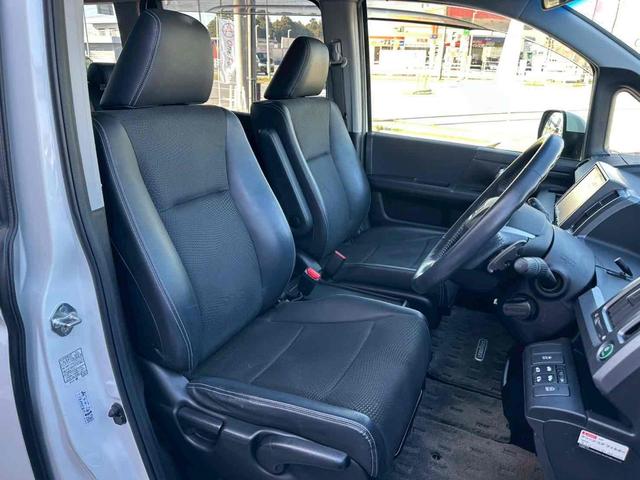 ステップワゴンスパーダ Ｚ　ＥＴＣ　バックカメラ　ナビ　ＴＶ　オートクルーズコントロール　両側電動スライドドア　ＨＩＤ　アイドリングストップ　電動格納ミラー　３列シート　ＣＶＴ　アルミホイール　ＣＤ　ＤＶＤ再生　ＵＳＢ（30枚目）