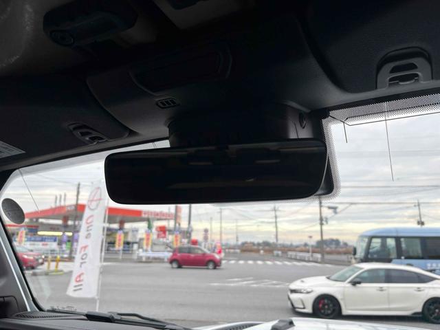 ジープ・ラングラーアンリミテッド サハラ　４ＷＤ　バックカメラ　クリアランスソナー　オートクルーズコントロール　衝突被害軽減システム　サンルーフ　ナビ　オートライト　ＬＥＤヘッドランプ　アルミホイール　スマートキー　アイドリングストップ　ＡＴ（22枚目）