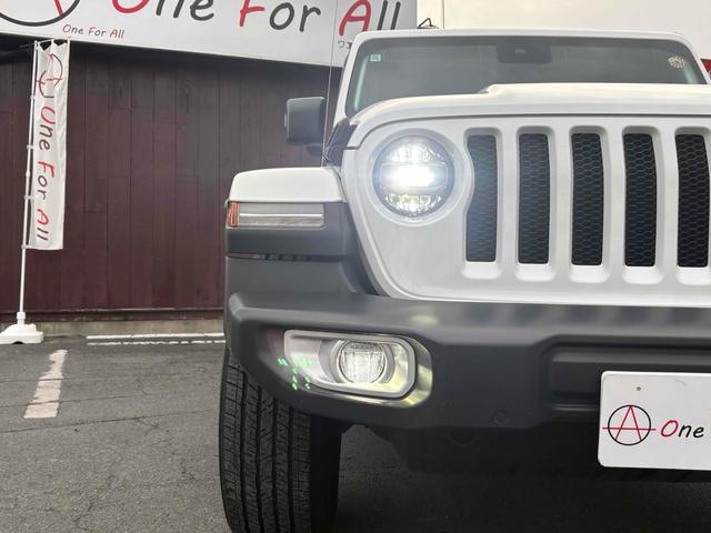 ジープ・ラングラーアンリミテッド サハラ　４ＷＤ　バックカメラ　クリアランスソナー　オートクルーズコントロール　衝突被害軽減システム　サンルーフ　ナビ　オートライト　ＬＥＤヘッドランプ　アルミホイール　スマートキー　アイドリングストップ　ＡＴ（42枚目）