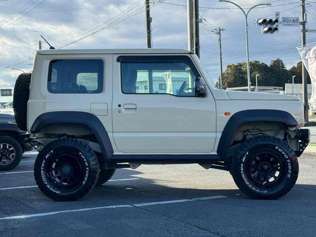 ジムニーシエラ ＪＬ　４ＷＤ　ＥＴＣ　バックカメラ　ナビ　ＴＶ　オートライト　アルミホイール　スマートキー　電動格納ミラー　シートヒーター　ＭＴ　盗難防止システム　衝突安全ボディ　ＣＤ　ＵＳＢ　ミュージックプレイヤー接続可（14枚目）