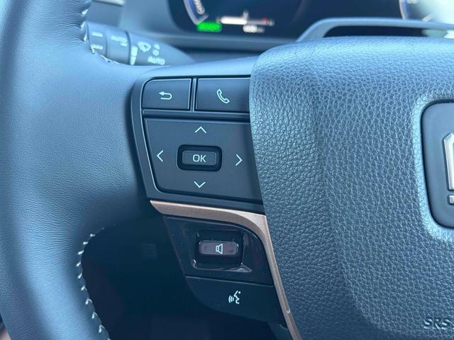 クラウンスポーツ Ｚ　４ＷＤ　クリアランスソナー　オートクルーズコントロール　レーンアシスト　パワーシート　衝突被害軽減システム　ナビ　ＴＶ　オートライト　ＬＥＤヘッドランプ　電動リアゲート　アルミホイール　スマートキー（9枚目）