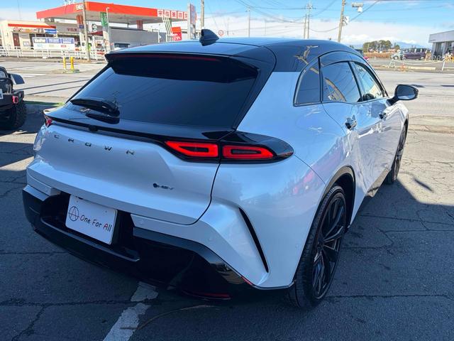 クラウンスポーツ Ｚ　４ＷＤ　クリアランスソナー　オートクルーズコントロール　レーンアシスト　パワーシート　衝突被害軽減システム　ナビ　ＴＶ　オートライト　ＬＥＤヘッドランプ　電動リアゲート　アルミホイール　スマートキー（15枚目）