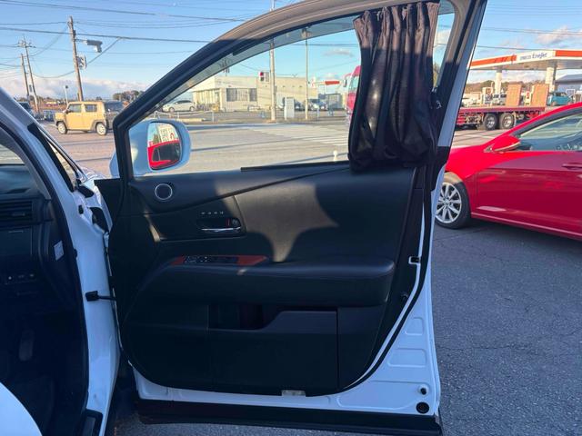 ご覧いただきありがとうございます♪気になったお車がありましたらお気軽にお電話をください♪