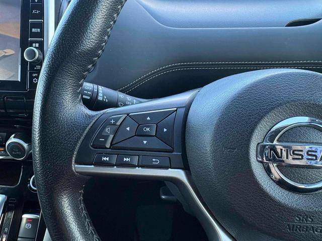 セレナ ハイウェイスター　プロパイロットエディション　ドライブレコーダー　バックカメラ　ナビ　ＴＶ　クリアランスソナー　オートクルーズコントロール　衝突被害軽減システム　両側電動スライドドア　オートライト　スマートキー　アイドリングストップ　後席モニター（46枚目）