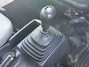 必ず使用するシフトレバー。確りと確認したいですね。