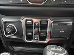 ������ɥ������å��ޤ��ػ������٤�¿����ž��¦�Υ����å��ޤ�ꡣ��Ω�Ľ���ʤ����ʾ��֤��ݤäƤ��ޤ����� 7