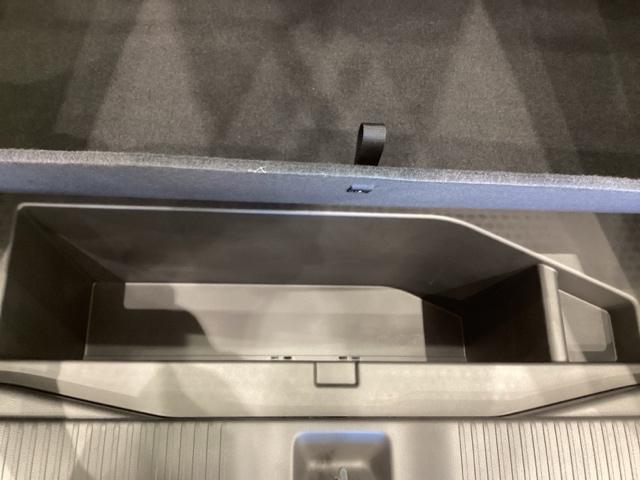 ヴェゼル e:HEVX・HuNTパッケージ 雹害車(22枚目)