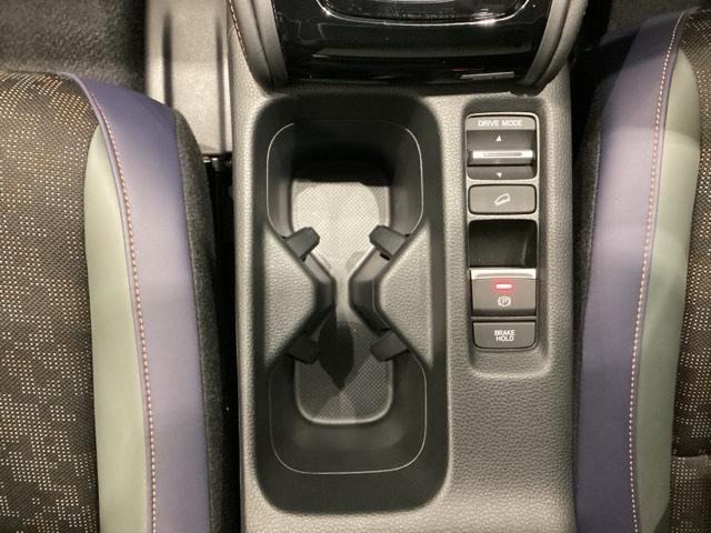 ヴェゼル e:HEVX・HuNTパッケージ 雹害車(58枚目)